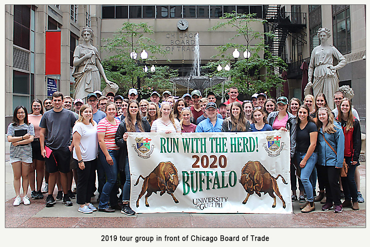 2019 tour group in front of Chicago Board of Trade