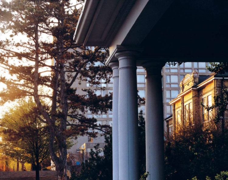 Day Hall, UofG in the evening